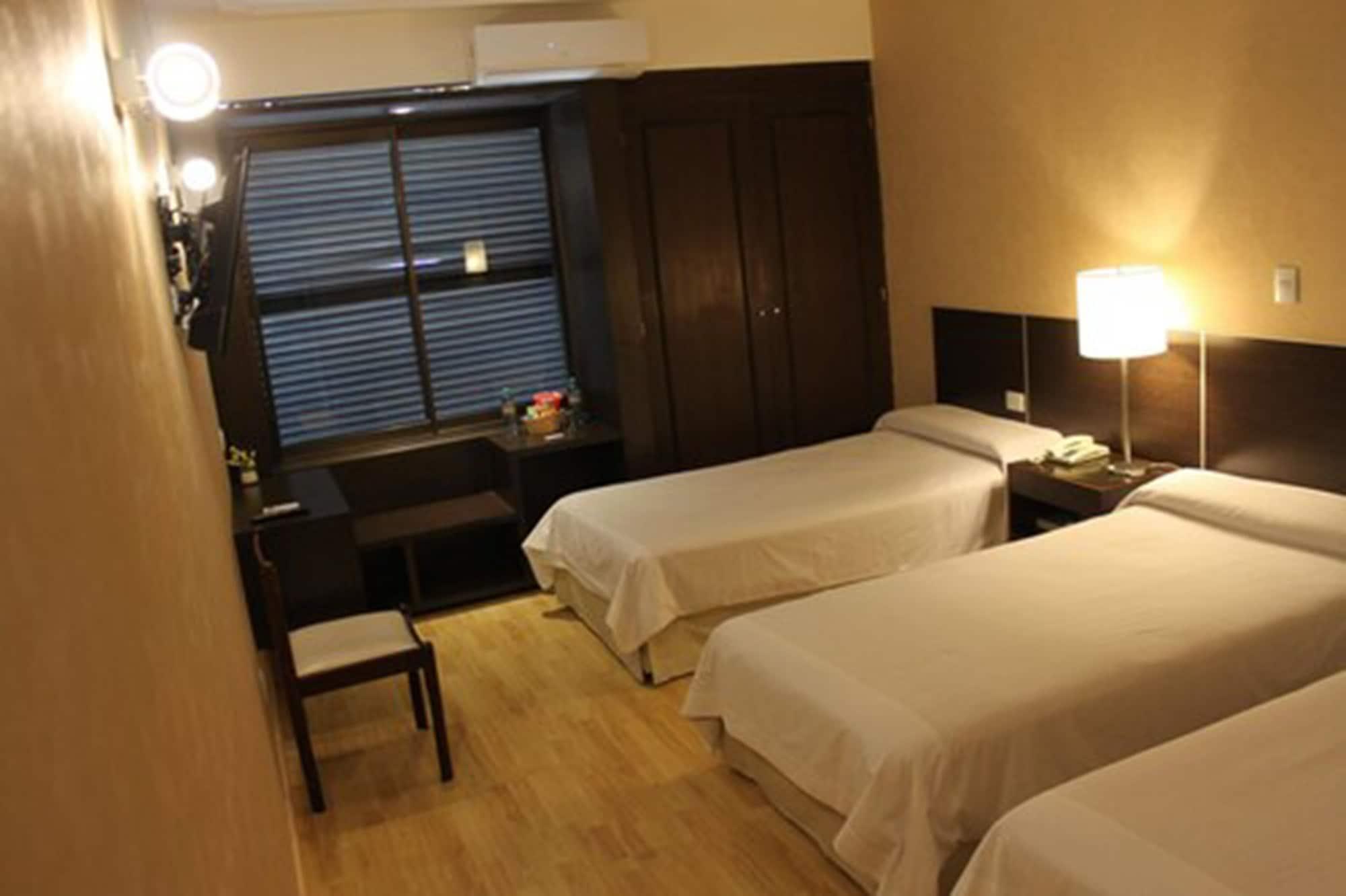 Hotel Garden Plaza San Miguel de Tucumán Esterno foto